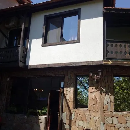 семеен национал Otel