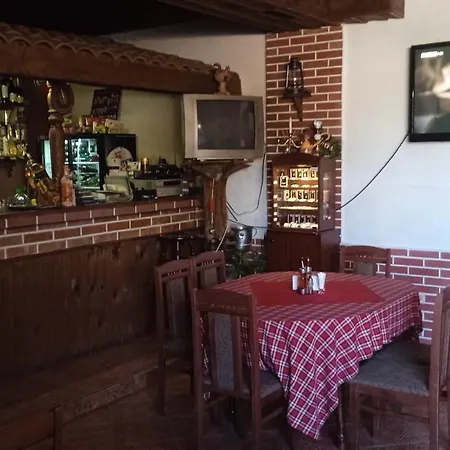 Ξενοδοχείο семеен национал 2*