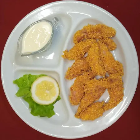 Otel семеен национал